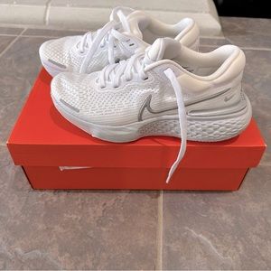 Nike Zoomx Invincible Run FK Size 6.5